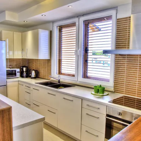 Apartament Holiday Lucija With Pool Only 300 M From Sea Medulin
