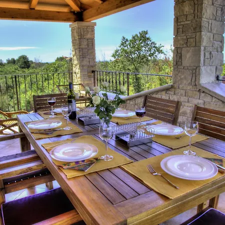 Holiday Lucija With Pool Only 300 M From Sea