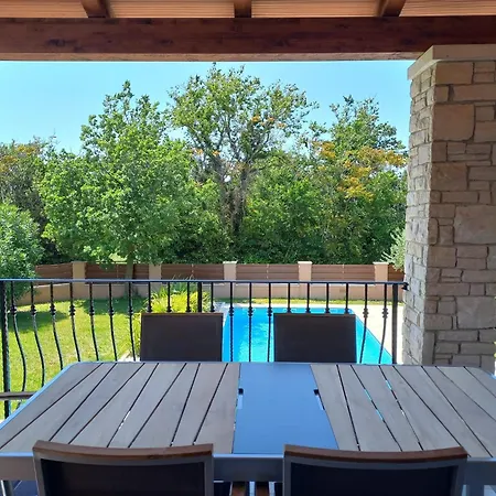Holiday Lucija With Pool Only 300 M From Sea Medulin